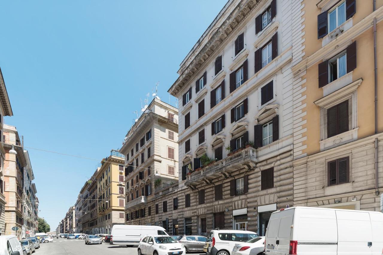 Piazza Vittorio Apartment Rom Exteriör bild